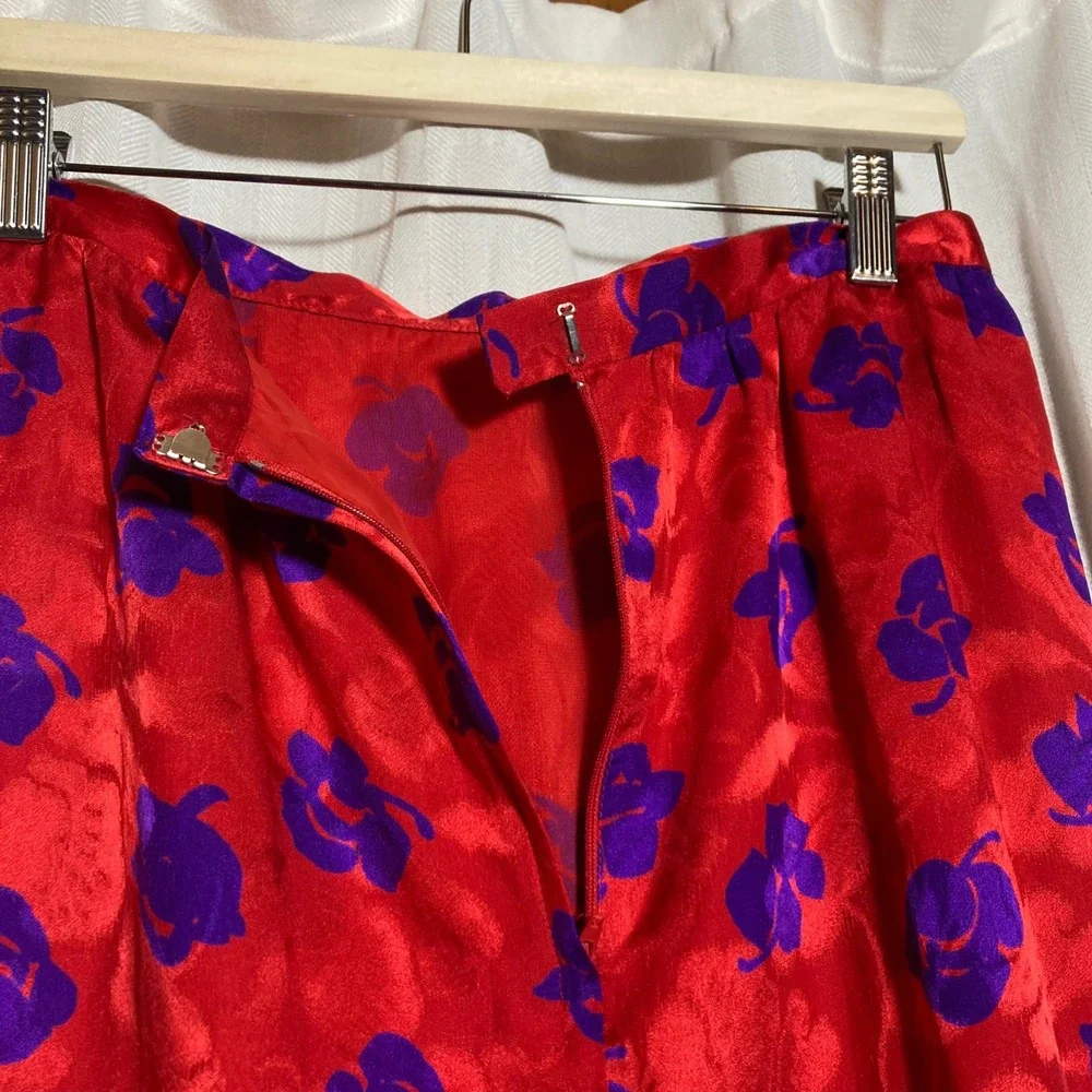 Vintage 100% Silk Red Purple Floral Jacquard Midi Skirt Made in USA 28